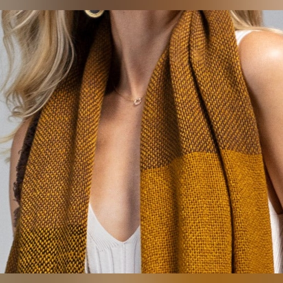 Textured Scarf w/ Multiple Tones & Frayed Edge in Mustard / Brown - Picture 2 of 5